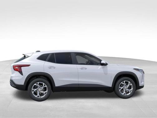 Summit White 2026 Chevrolet Trax LS