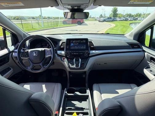 Silver 2022 Honda Odyssey EX-L