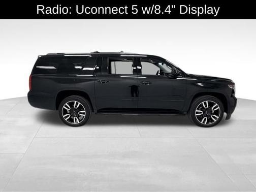 Diamond Black Crystal Pearlcoat 2023 Jeep Grand Cherokee L Altitude