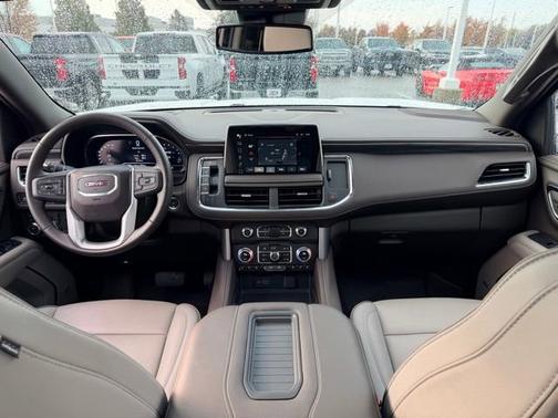 2024 GMC Yukon SLT