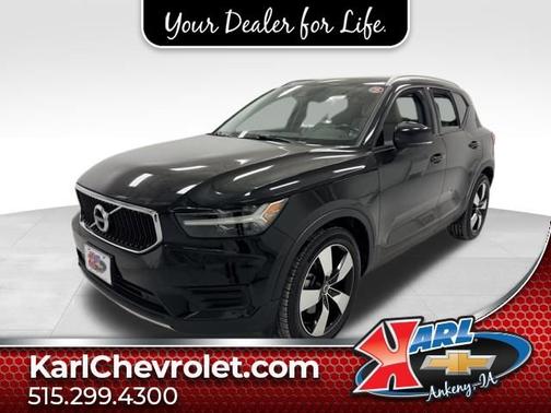 2020 Volvo XC40 T5 Momentum