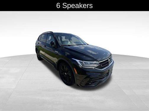 2022 Volkswagen Tiguan SE R-Line Black