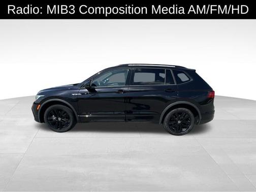 2022 Volkswagen Tiguan SE R-Line Black