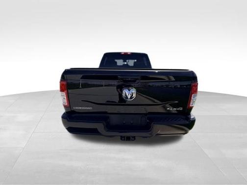 Diamond Black Crystal Pearlcoat 2021 RAM 2500 Big Horn