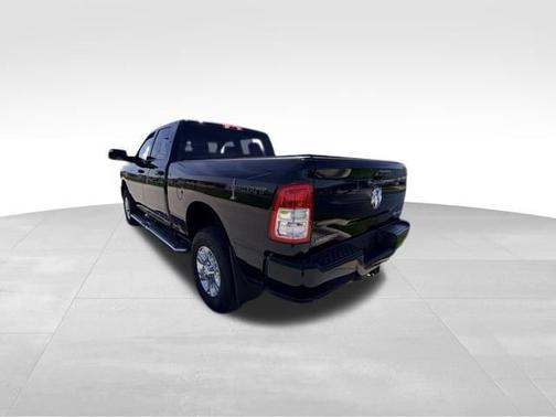 Diamond Black Crystal Pearlcoat 2021 RAM 2500 Big Horn