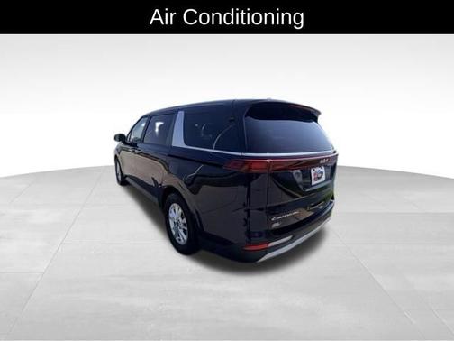 Deep Chroma Blue 2022 Kia Carnival LX
