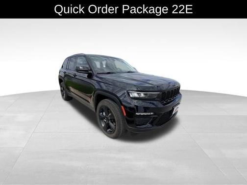 Diamond Black Crystal Pearlcoat 2023 Jeep Grand Cherokee Limited