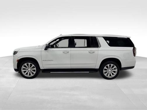 Summit White 2021 Chevrolet Suburban Premier