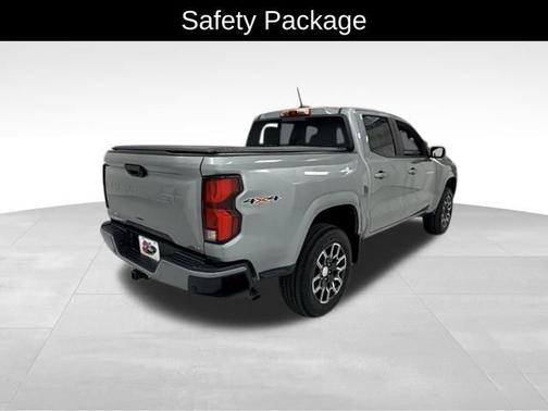 Sterling Gray Metallic 2023 Chevrolet Colorado 4WD LT