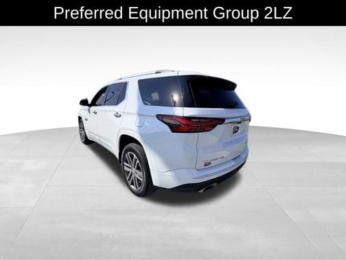 Summit White 2023 Chevrolet Traverse High Country