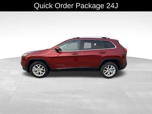 Deep Cherry Red Crystal Pearlcoat 2017 Jeep Cherokee Latitude
