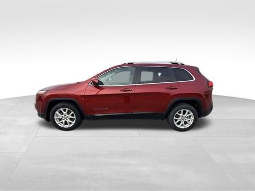 Deep Cherry Red Crystal Pearlcoat 2017 Jeep Cherokee Latitude