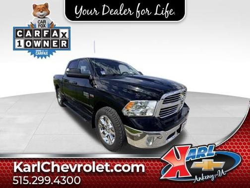 Diamond Black Crystal Pearlcoat 2019 RAM 1500 Classic Big Horn