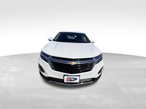 Iridescent Pearl Tricoat 2023 Chevrolet Equinox 1LT