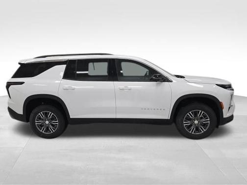 2026 Chevrolet Traverse AWD LT