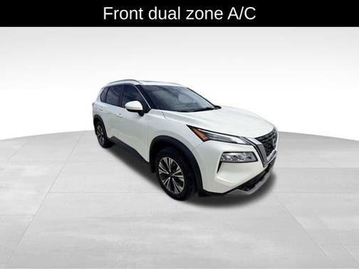 Pearl White Tricoat 2023 Nissan Rogue SV