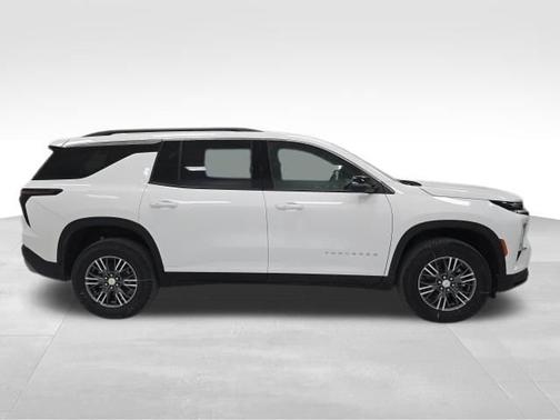 2026 Chevrolet Traverse AWD LT
