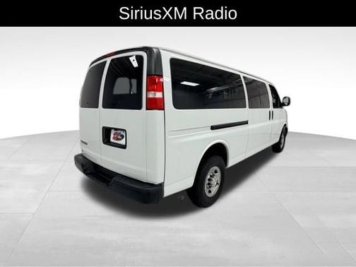 2022 Chevrolet Express 3500 LS