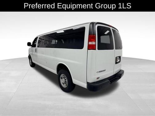 2022 Chevrolet Express 3500 LS