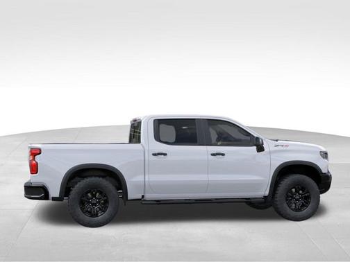 Summit White 2026 Chevrolet Silverado 1500 ZR2