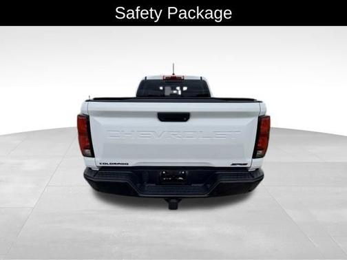 Summit White 2023 Chevrolet Colorado 4WD ZR2