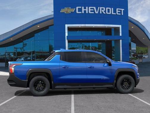 2025 Chevrolet Silverado EV LT