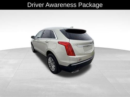 Silver Coast Metallic 2017 Cadillac XT5 Luxury AWD