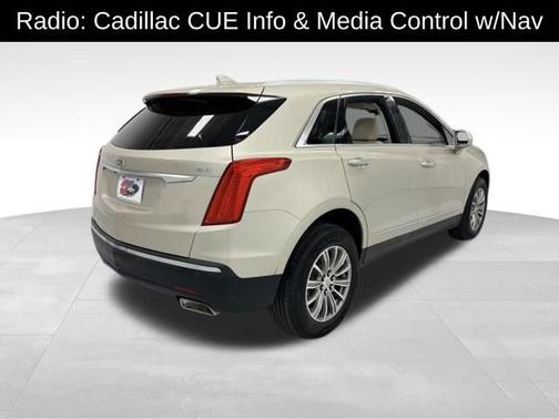 Silver Coast Metallic 2017 Cadillac XT5 Luxury AWD
