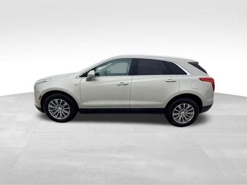 Silver Coast Metallic 2017 Cadillac XT5 Luxury AWD