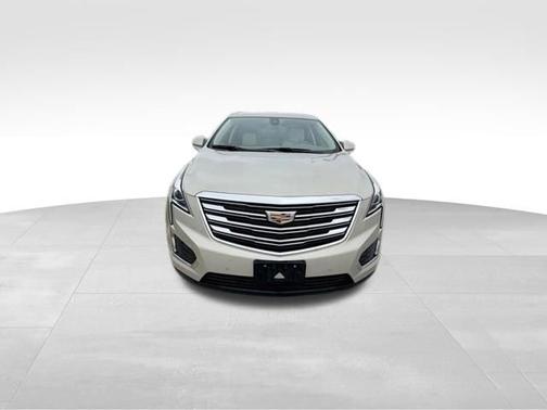 Silver Coast Metallic 2017 Cadillac XT5 Luxury AWD