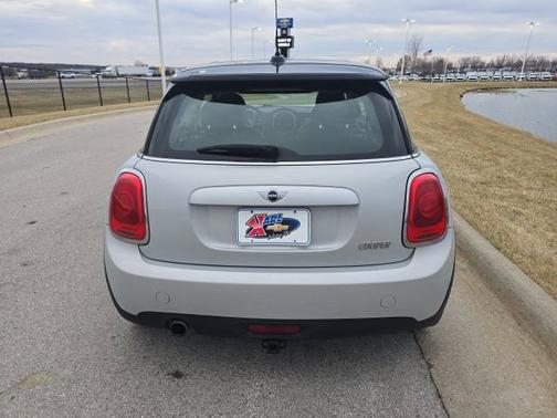 2015 MINI Hardtop Cooper