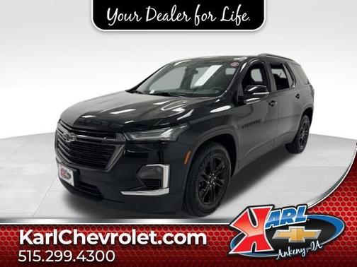 Mosaic Black Metallic 2023 Chevrolet Traverse LT Cloth