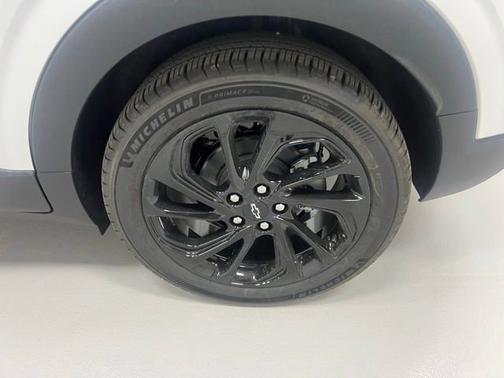 Summit White 2027 Chevrolet Bolt RS