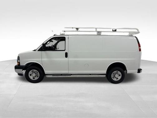 2023 Chevrolet Express 2500 1WT