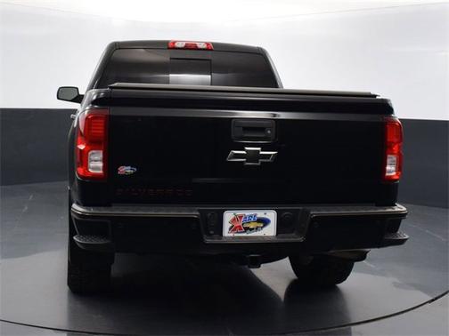 Photo 4 of 28 of 2018 Chevrolet Silverado 1500 2LZ