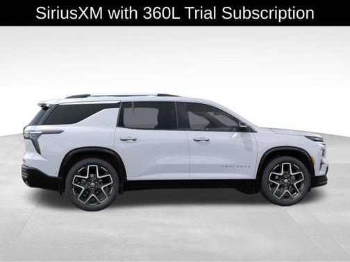 Polar White Tricoat 2026 Chevrolet Traverse AWD High Country