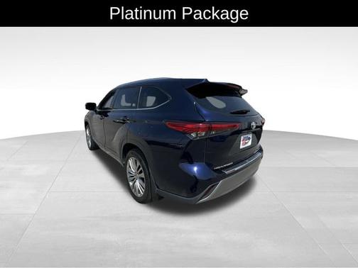 2022 Toyota Highlander Platinum