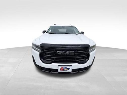 Summit White 2022 GMC Acadia SLE