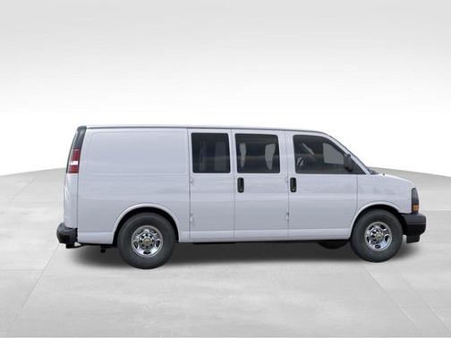 Summit White 2026 Chevrolet Express 2500 Work Van