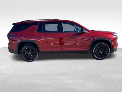 Radiant Red Tintcoat 2026 Chevrolet Traverse AWD LT