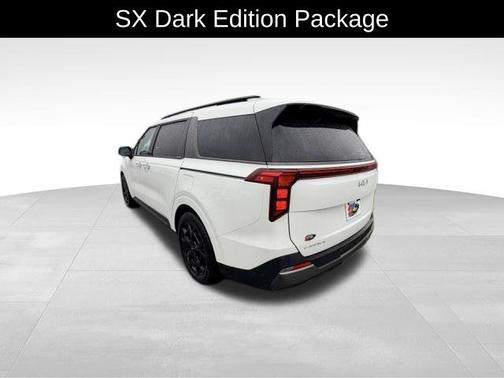 Snow White Pearl 2025 Kia Carnival SX