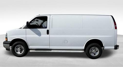 2024 Chevrolet Express 2500 1WT