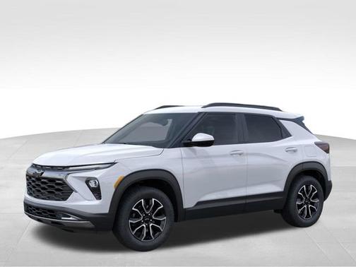 Iridescent Pearl Tricoat 2026 Chevrolet Trailblazer ACTIV