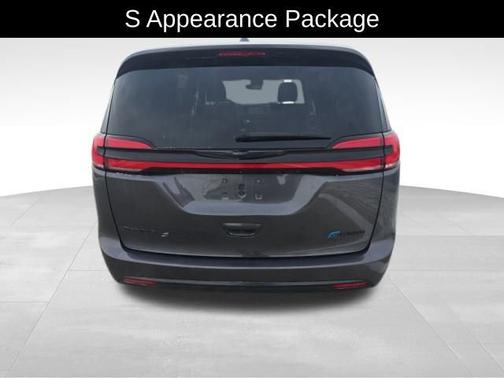 2022 Chrysler Pacifica Hybrid Touring L