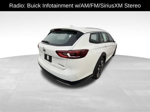 2019 Buick Regal TourX Essence