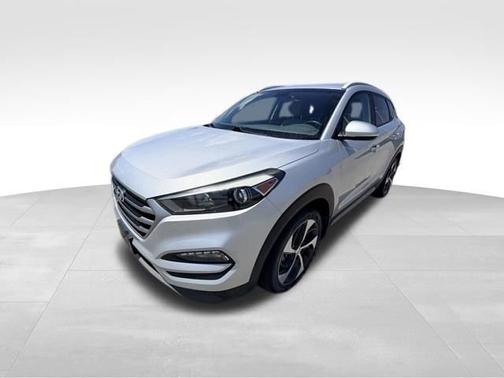 Molten Silver 2017 Hyundai TUCSON Sport