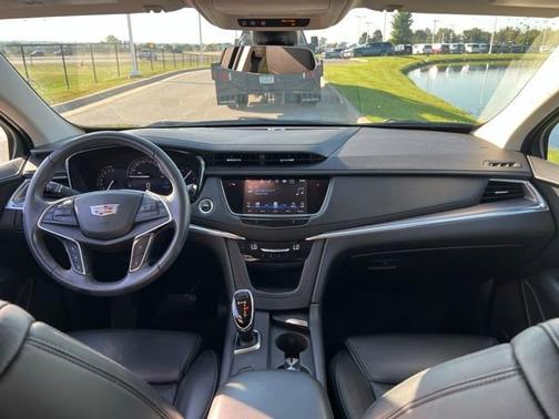 2017 Cadillac XT5 Premium Luxury FWD