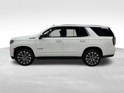 Iridescent Pearl Tricoat 2024 Chevrolet Tahoe High Country