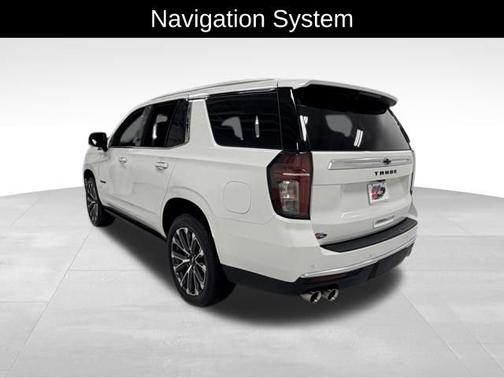 Iridescent Pearl Tricoat 2024 Chevrolet Tahoe High Country