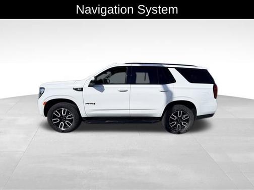 Summit White 2024 GMC Yukon AT4